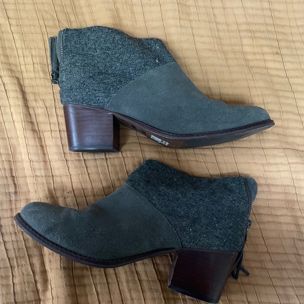 TOMs booties